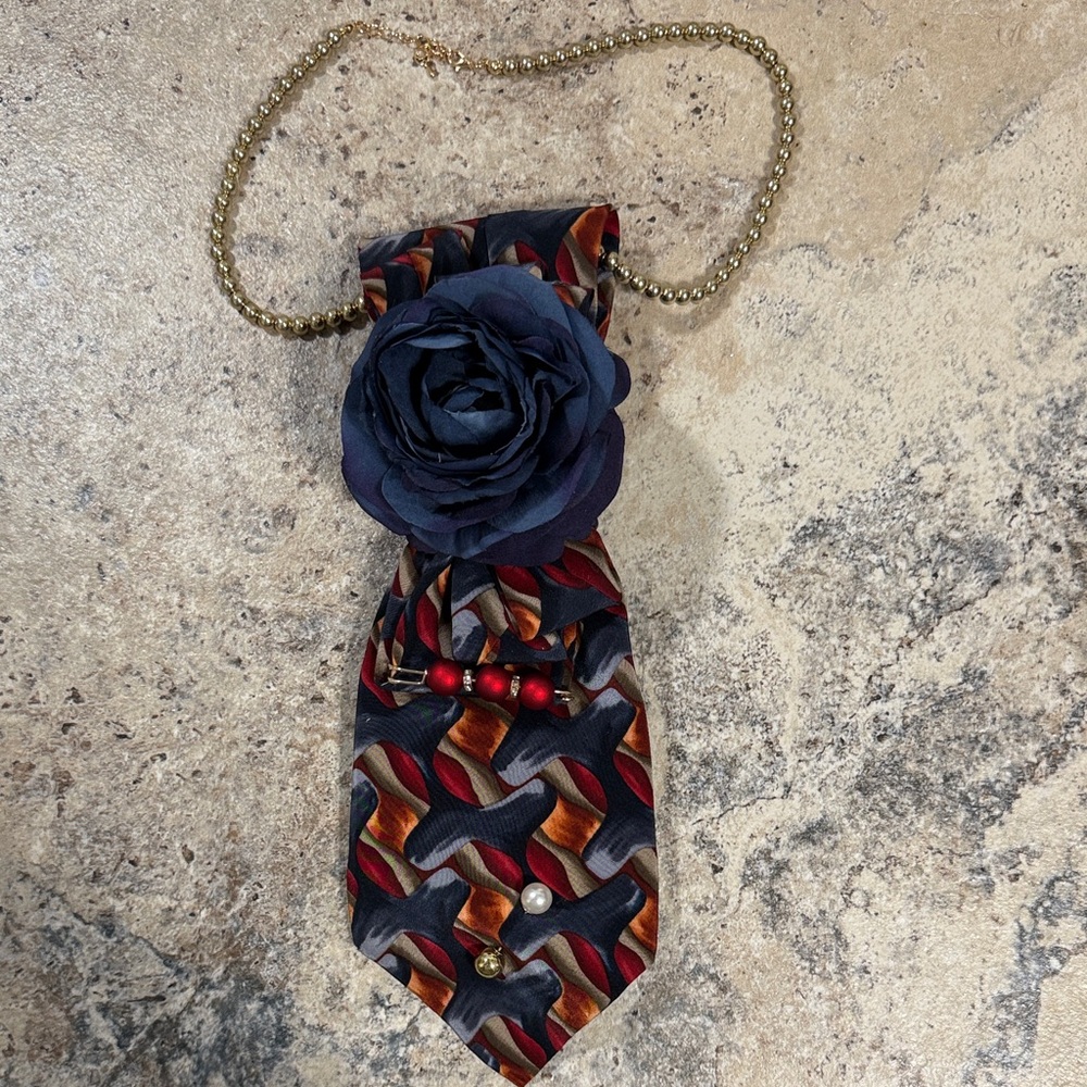 Stylish Multicolor Tie Necklace with Navy Rose Accent and brooches